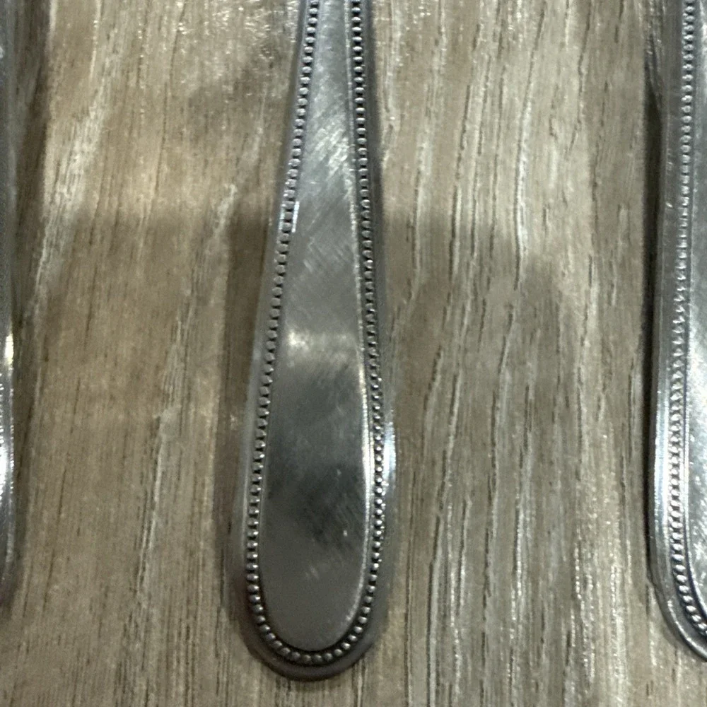 Stanley Roberts Rogers Co Stainless Korea Vanity 4 Salad Forks Beaded‎ Outline